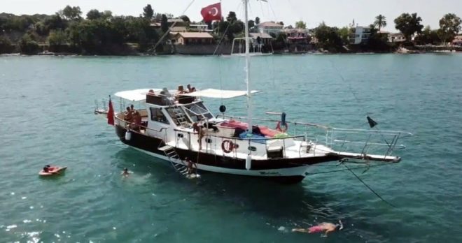 Çolaklı Özel Gulet Turu – Lüks Yat & Yunus Turu (Başlangıç Saati 15:00)